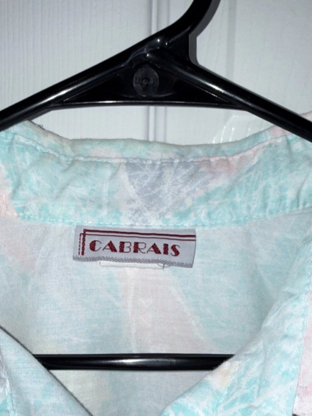 Cabrais Crop  Multicolor Abstract Collared Short Sleeve Button-Up Shirt L/XL - Picture 2 of 5